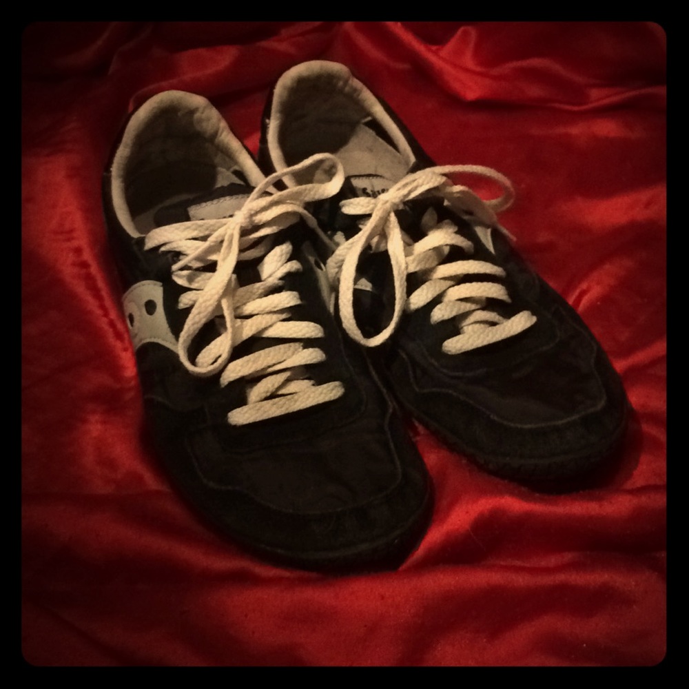 Saucony classic trainers size 9